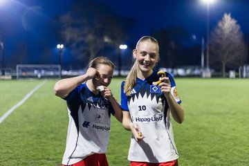 Bild 399 - wBJ Hamburger SV - Eimsbuettler TV : Ergebnis: 4:0